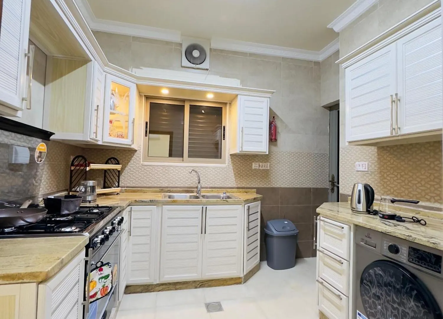Eng-Murjan Apartment